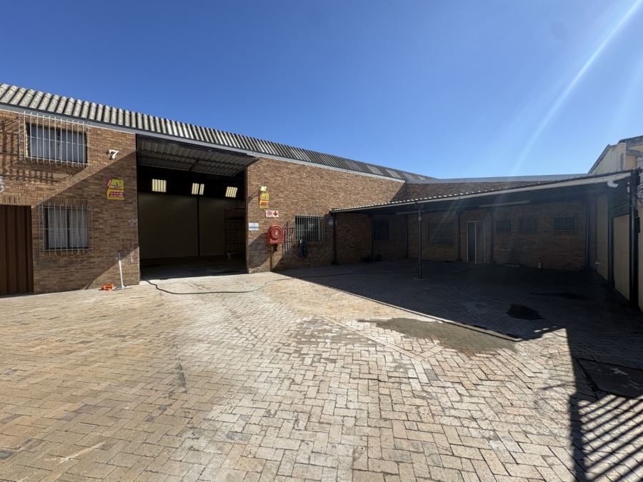 To Let Commercial Property for Rent in Montague Gardens Western Cape